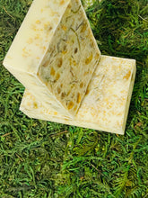 Cargar imagen en el visor de la galería, Chamomile, Jabón de manzanilla.